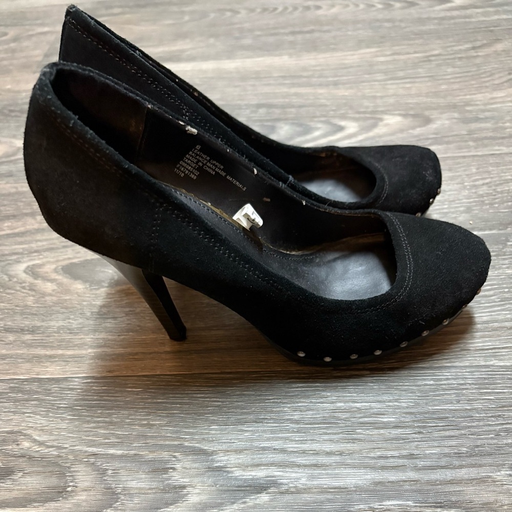 Stylish, Size 6 Black Metal Studded Heels